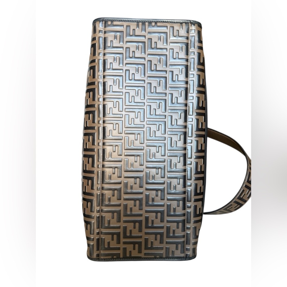 Fendi Black and Brown Tote with Iconic‎ Monogram - Picture 5 of 16